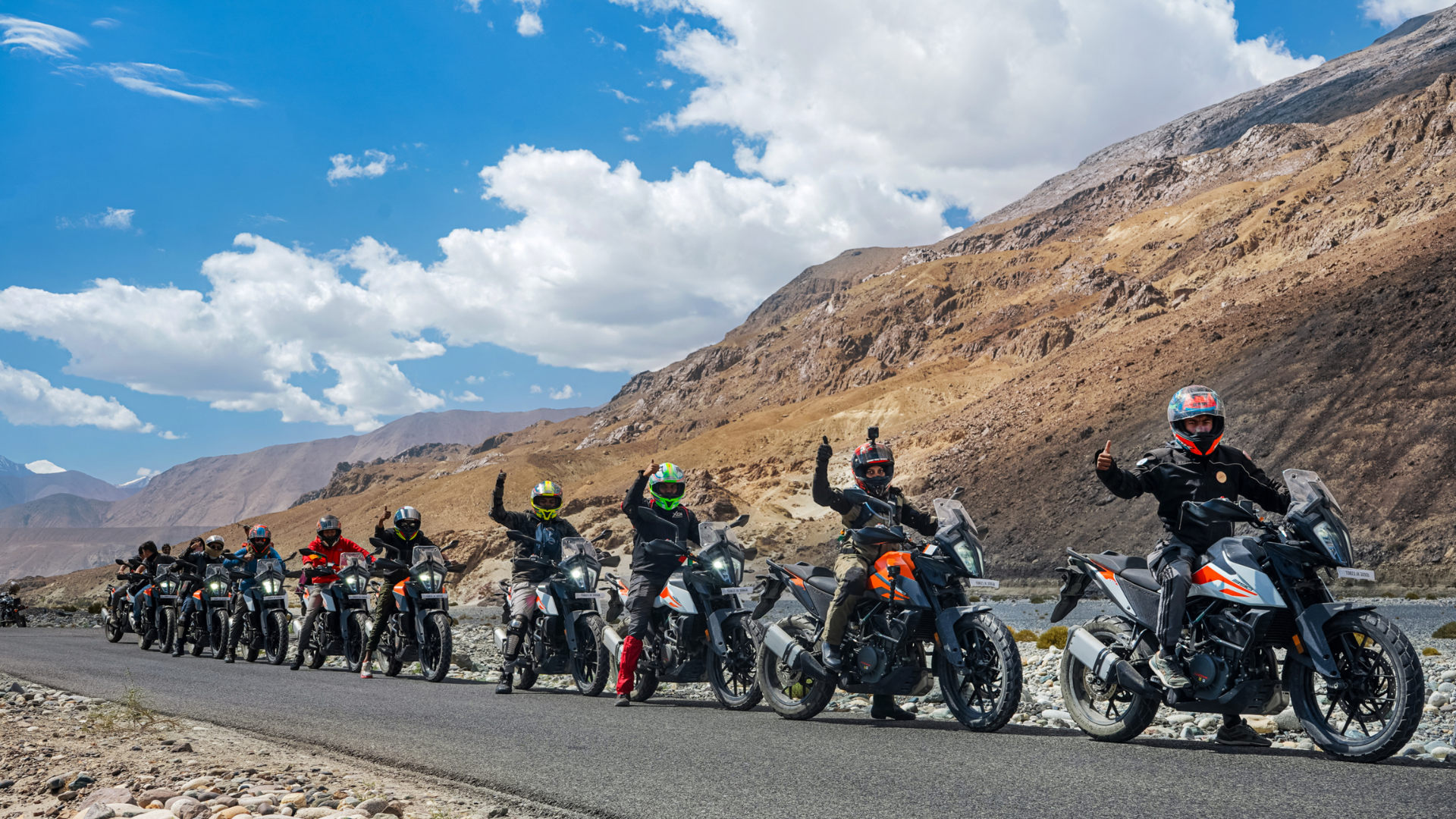 Ladakh Bike Trip with Srinagar and Umlingla